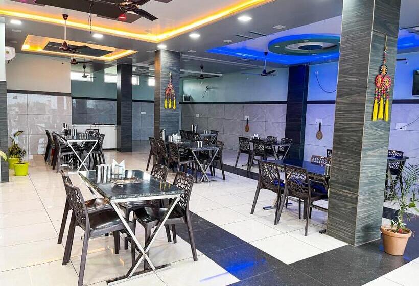 Janki Palace Hotel & Restaurant