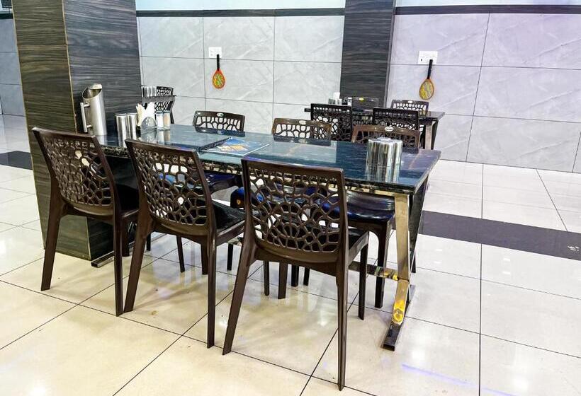 Janki Palace Hotel & Restaurant