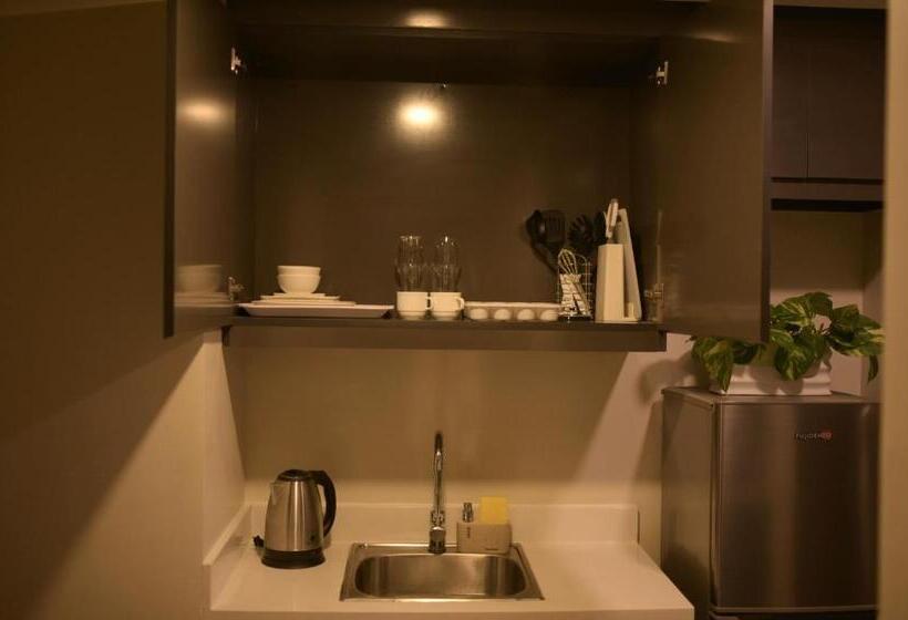 Bgc S Prime   Luxe Suite At Bonifacio Civic Center Tower