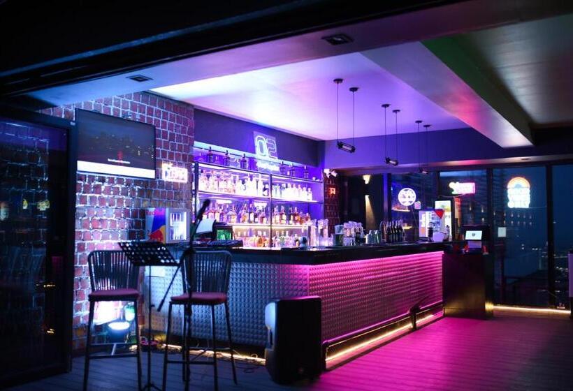 Bgc S Prime   Luxe Suite At Bonifacio Civic Center Tower