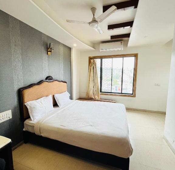 Metro Hotel Nathdwara , 500mtr 10min Walking From Shreenathji Temple