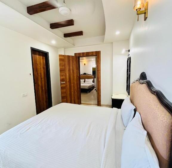 Metro Hotel Nathdwara , 500mtr 10min Walking From Shreenathji Temple