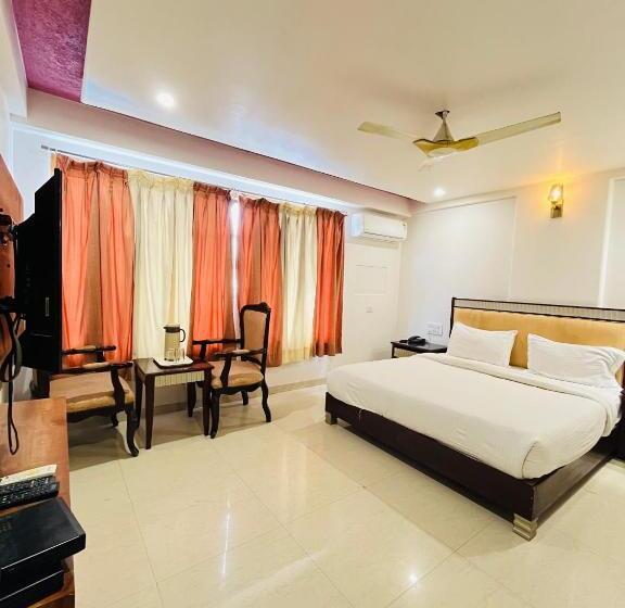 Metro Hotel Nathdwara , 500mtr 10min Walking From Shreenathji Temple