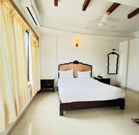 Metro Hotel Nathdwara , 500mtr 10min Walking From Shreenathji Temple