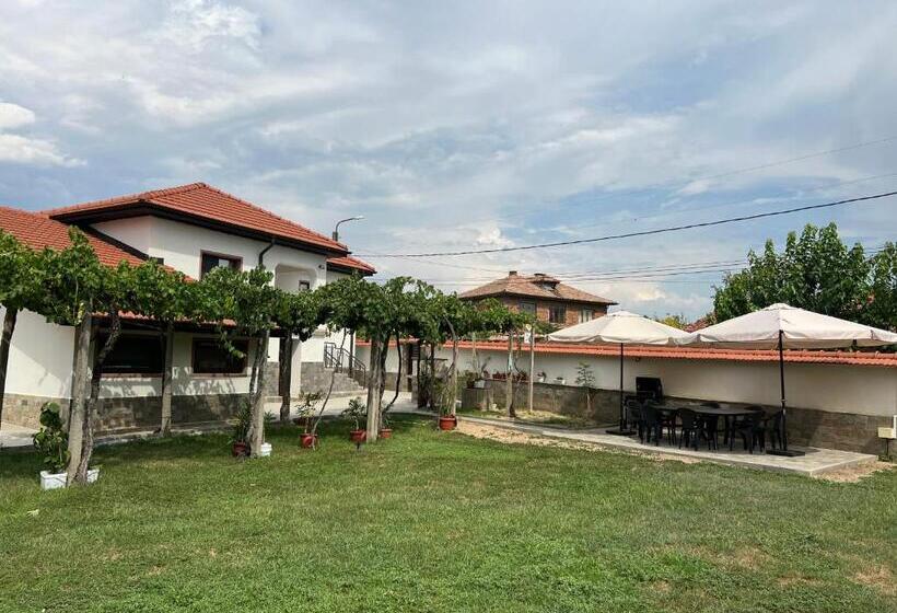 Pension (Hôtel basse catégorie) къща за гости бадови