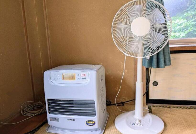 ペンション 北アルプスの麓一軒家シェアハウスの中にある和室宿