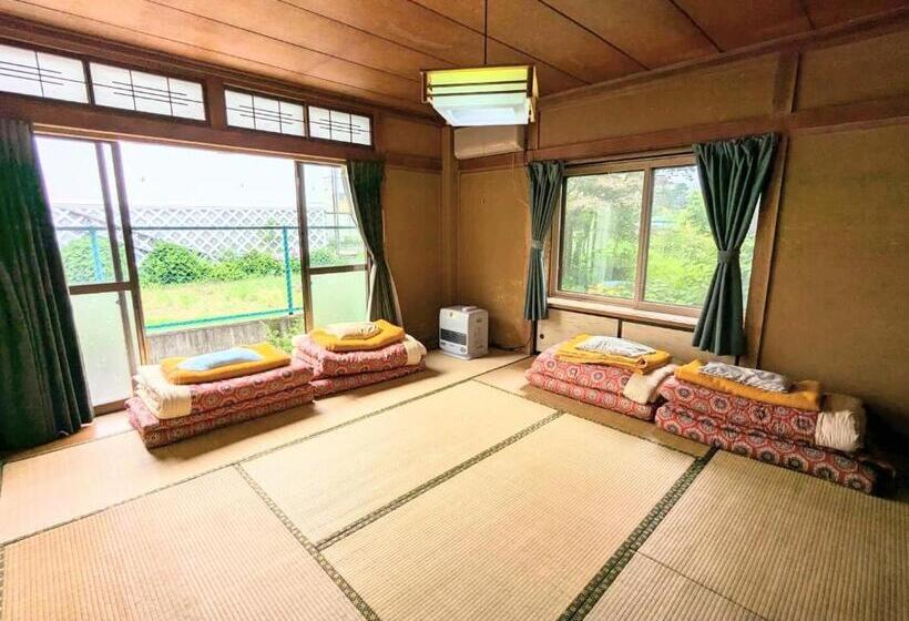 ペンション 北アルプスの麓一軒家シェアハウスの中にある和室宿