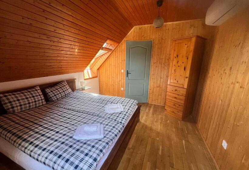 ペンション Bor és Kenyér