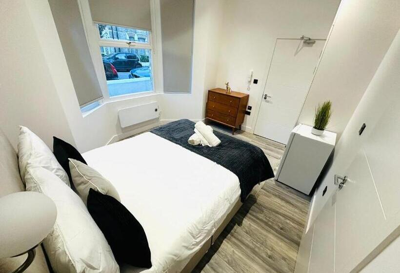 ペンション Brand New En Suite, Super Location