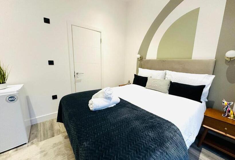 ペンション Brand New En Suite, Super Location