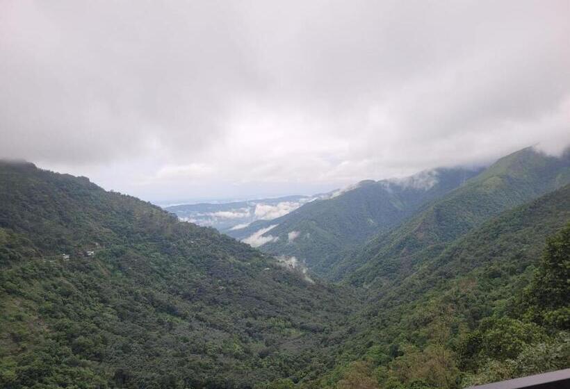 펜션 Eagle Heights Resort