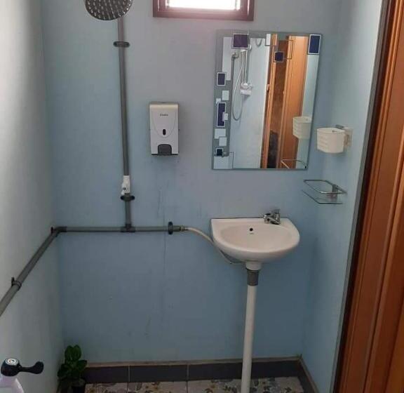 膳宿费 Homestay Cabin Highway