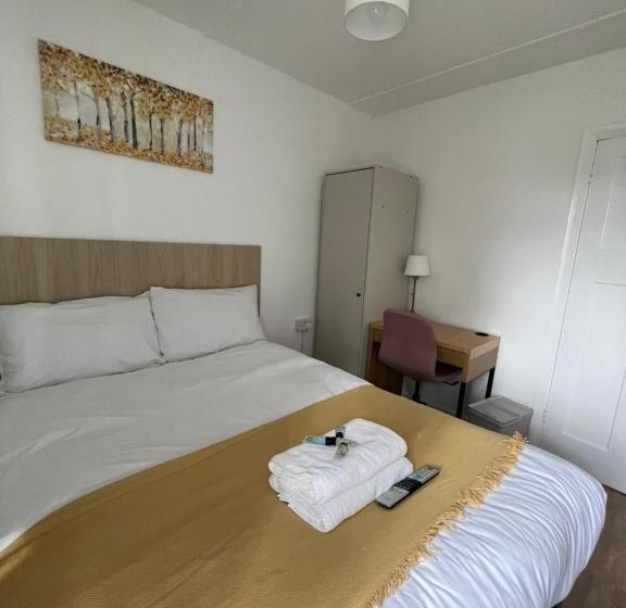 פנסיון Hornfair House