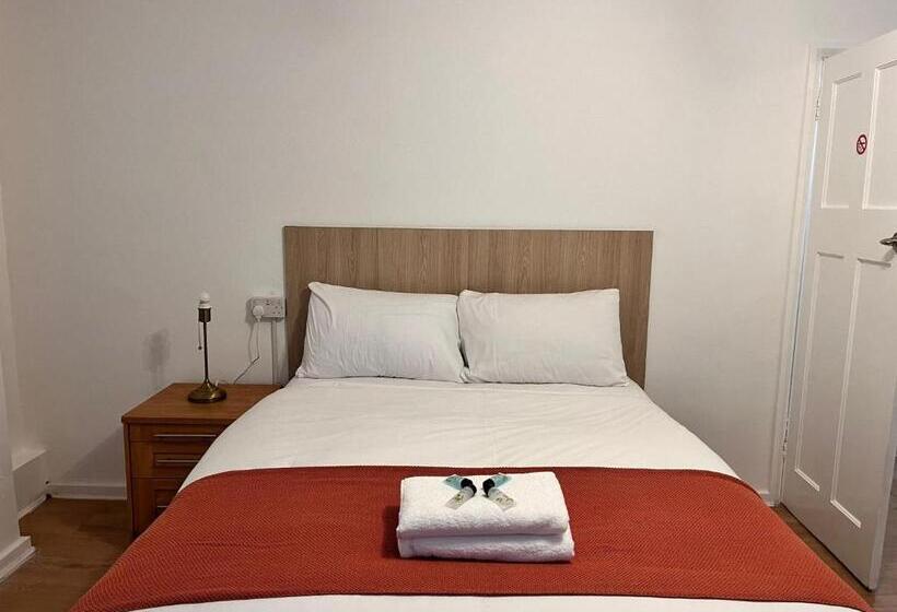 ペンション Hornfair House