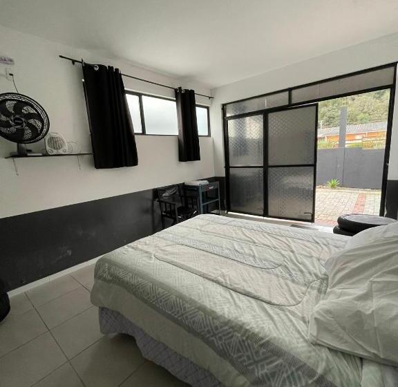 پانسیون Motogaragem