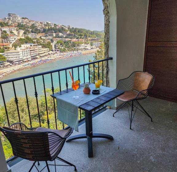 پانسیون Old Town Aga