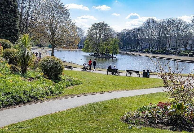 פנסיון Ra 2f 421  For Your Relaxed,cosy Stay,parking