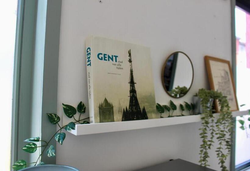 Пансион Spacious Cozy Private Suite