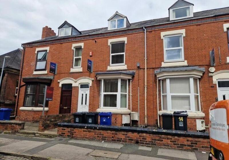 פנסיון Town Centre, Very Convenient