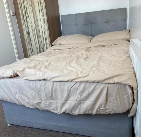 פנסיון Town Centre, Very Convenient