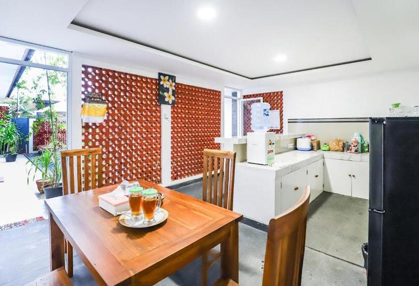 بنسيون White Blue House 5   Pvt Room, Shared Pool&kitchen