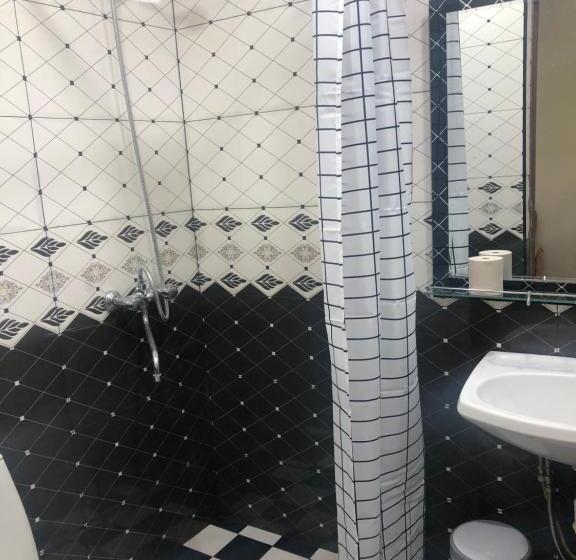 פנסיון Yereknook