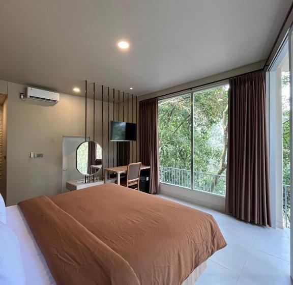 リゾートホテル Heha Waterfall Suites & Camping Ground