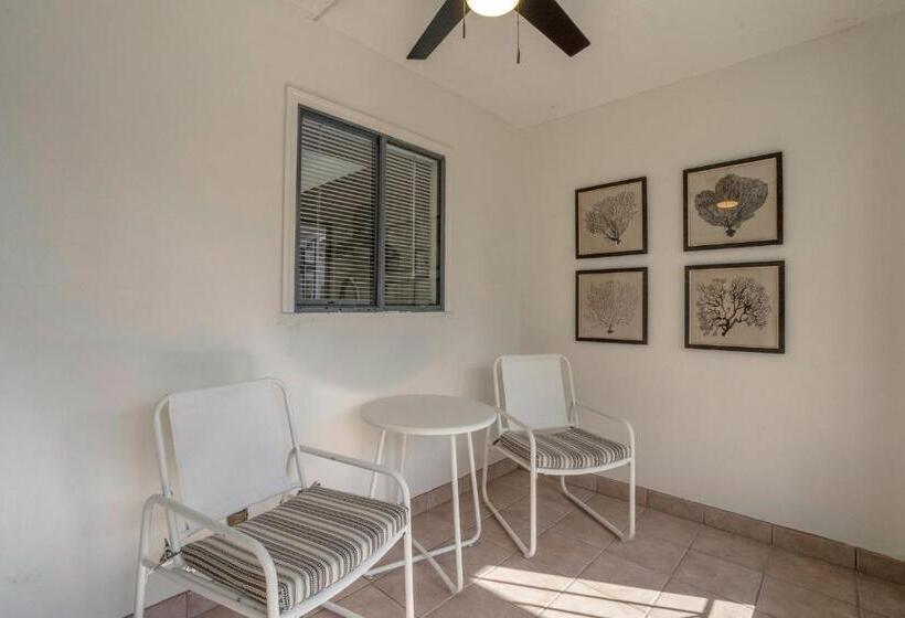 منتجع Sugar Sand Sanctuary   Beach Condominium