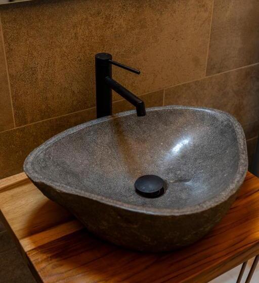 منتجع The Vinum Suites