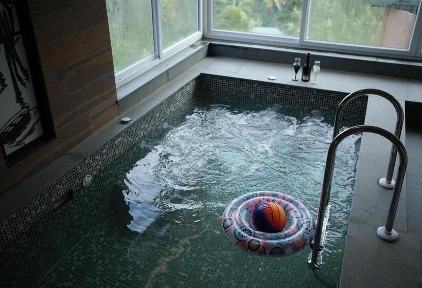 리조트 The Violet Thekkady