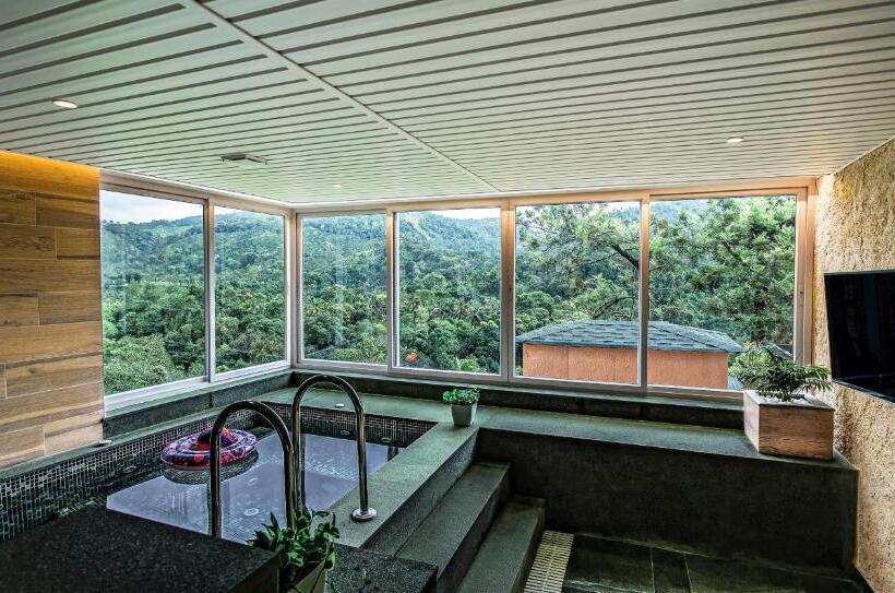 리조트 The Violet Thekkady