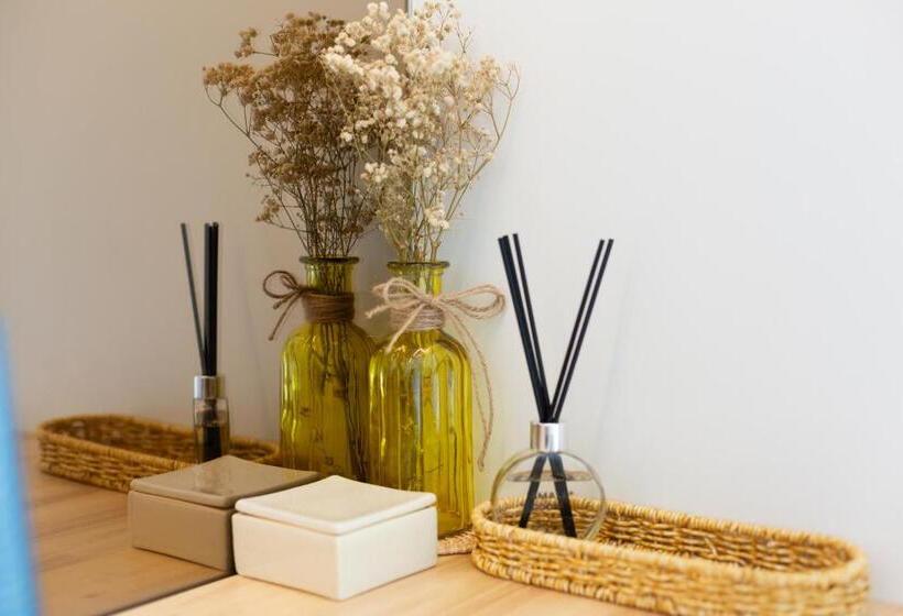 Cozy Room Near Night Bazaar