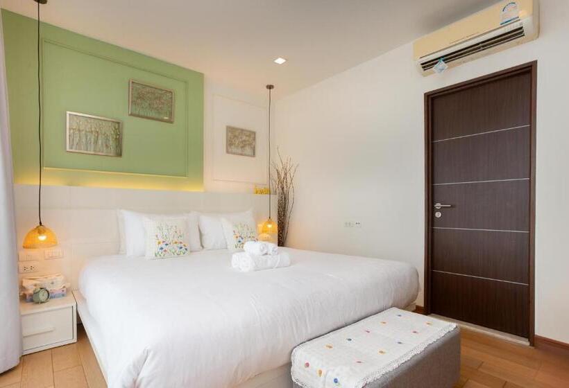 Cozy Room Near Night Bazaar