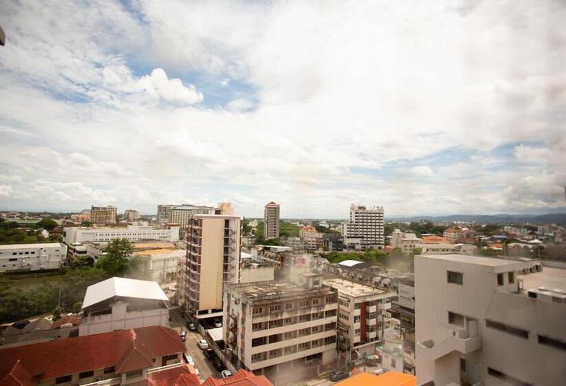 Cozy Room Near Night Bazaar