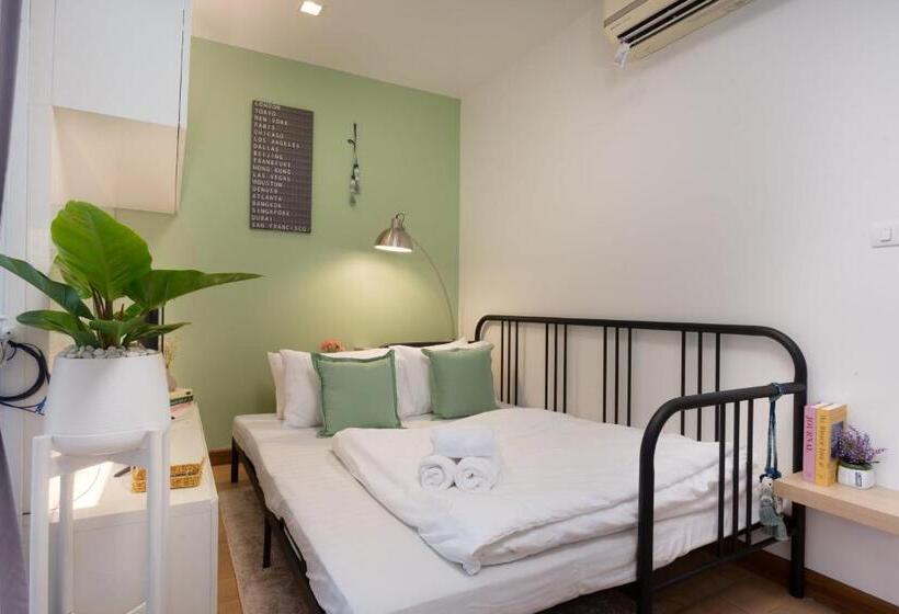 Cozy Room Near Night Bazaar