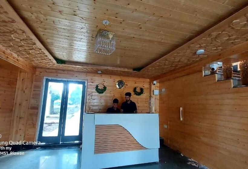 Xenious White House Eco Resort