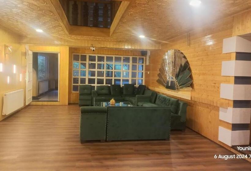 Xenious White House Eco Resort