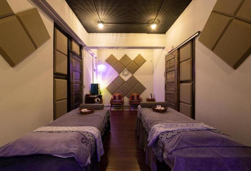 הוסטל Spa Shalom Suites