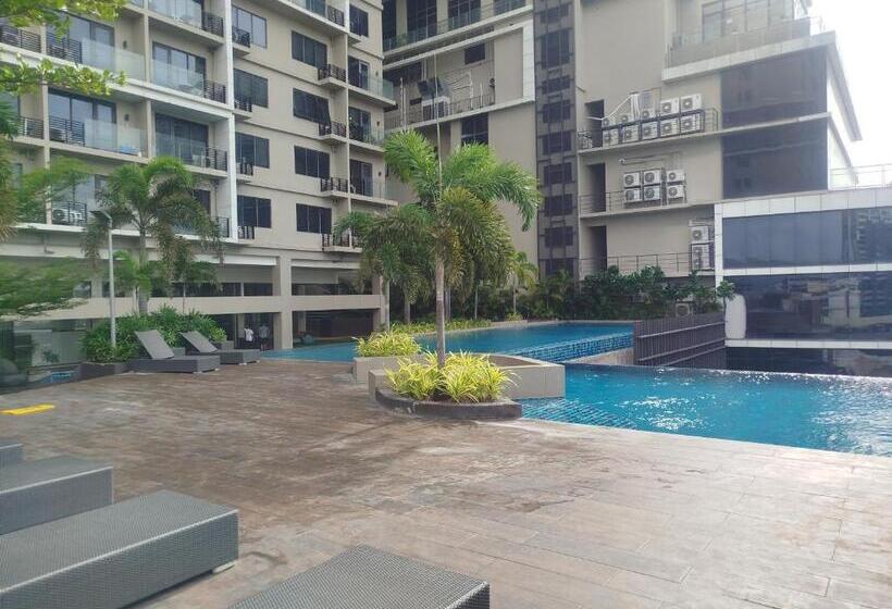 تختخواب و صبحانه Studio Type Condo Unit At Baseline Prestige