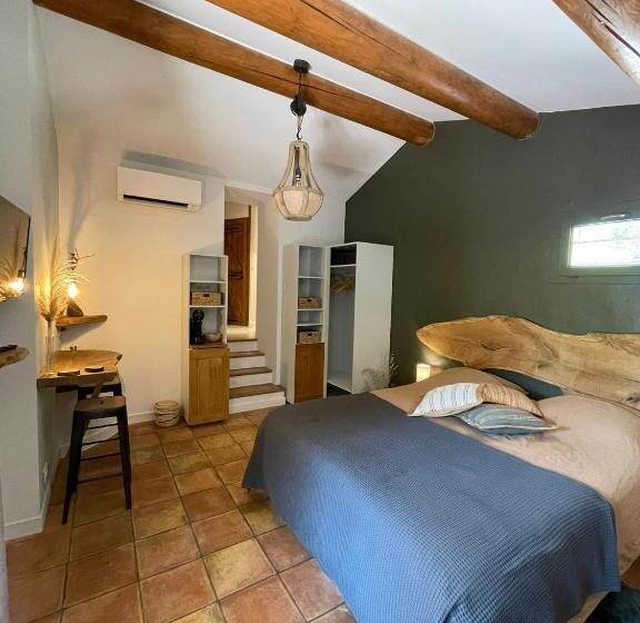 住宿加早餐  Cyprès Du Château