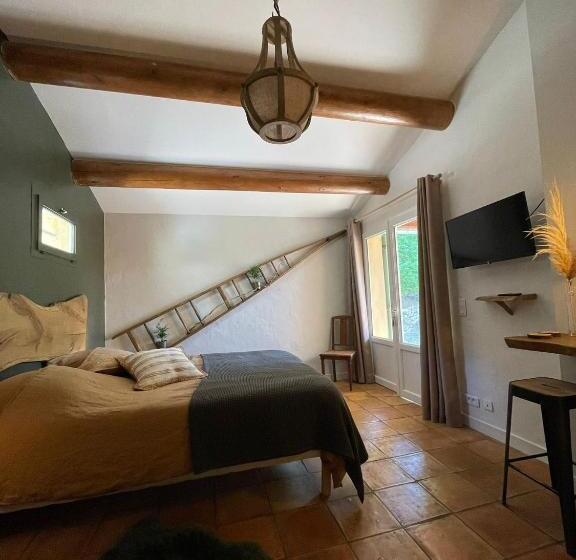 住宿加早餐  Cyprès Du Château