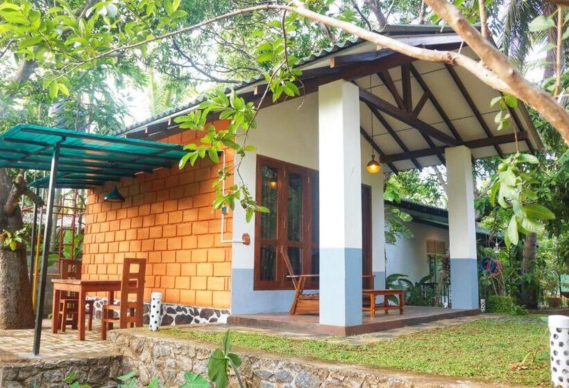 مبيت وإفطار Danu Resort