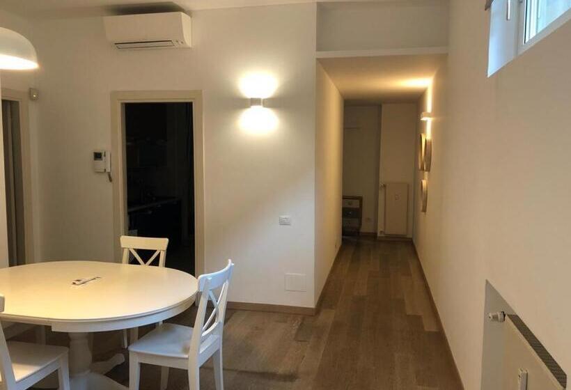 تختخواب و صبحانه Only Woman,we Only Accept Female Guests