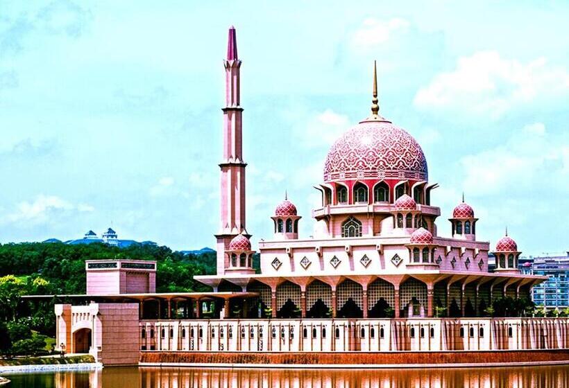 Damansara Damai Hotel  Dd