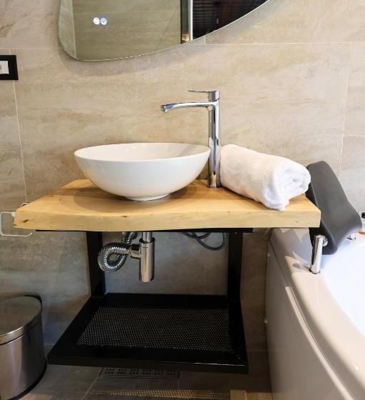 בית מלון כפרי Ador Boutique