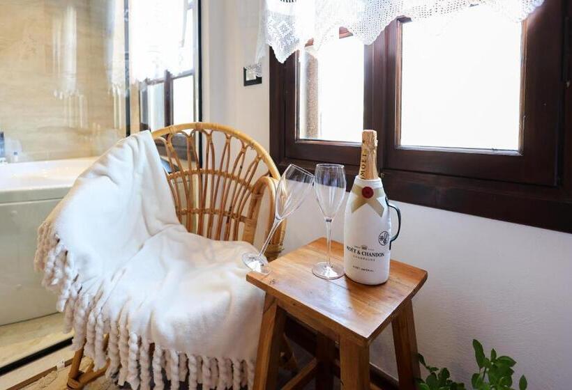 בית מלון כפרי Ador Boutique