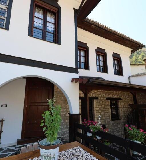 בית מלון כפרי Ador Boutique