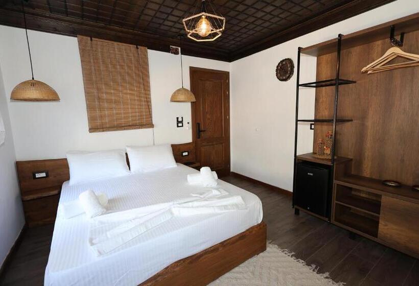 בית מלון כפרי Ador Boutique