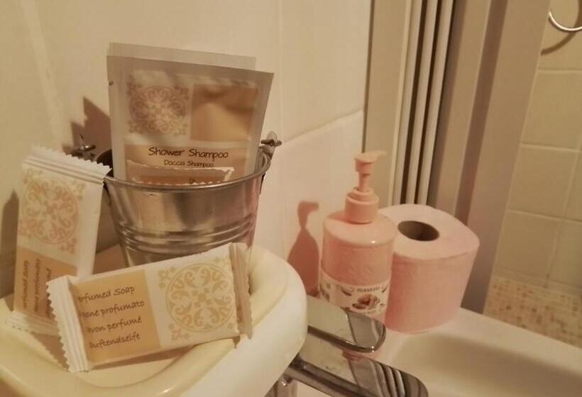 בית מלון כפרי Agriturismo Podere Asche