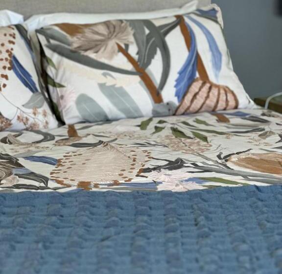 בית מלון כפרי Badger S View Farmstay Blue Tongue Cabin